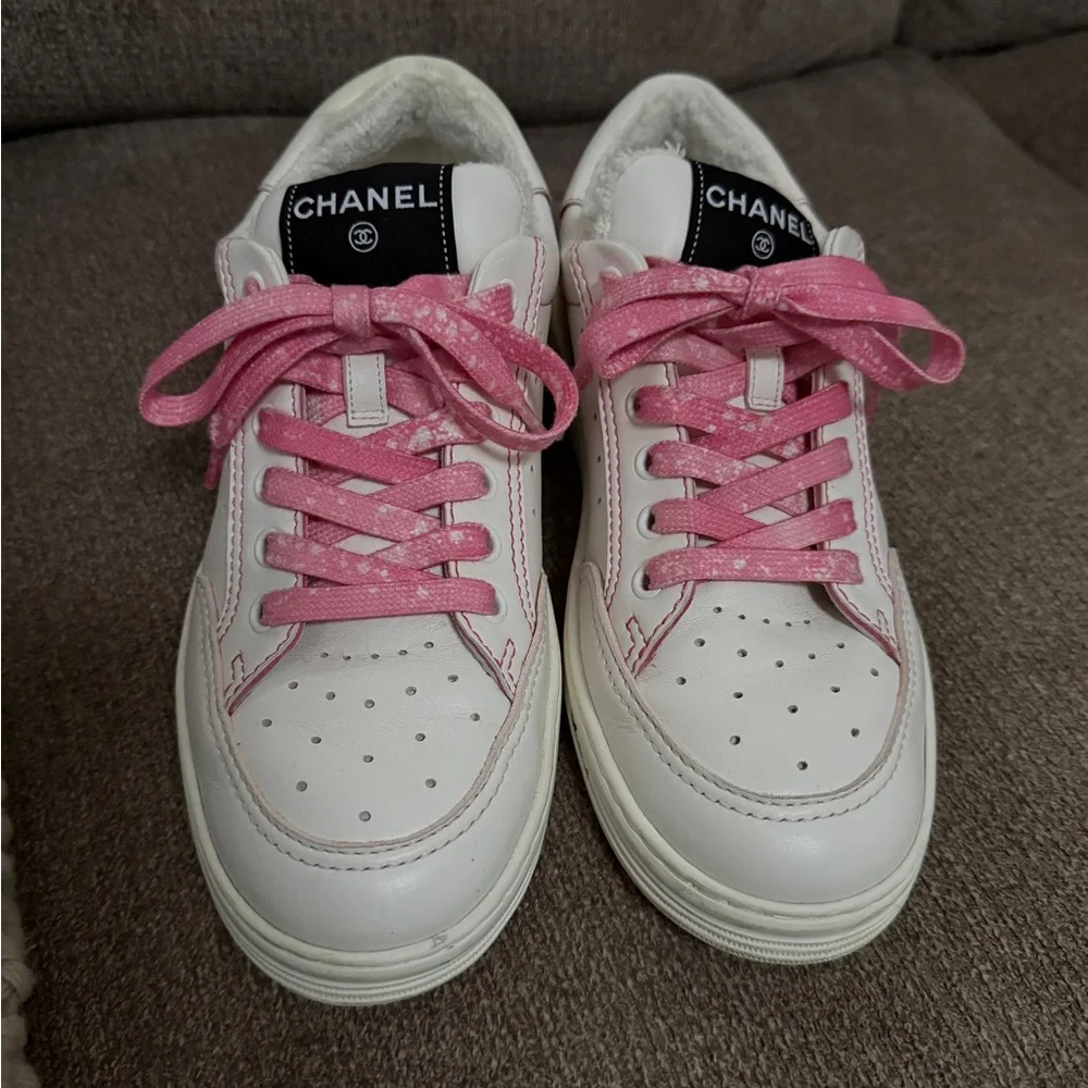 CHANEL White and Pink Sneakers - Picture 2 of 6